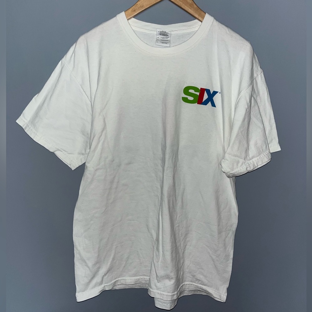 Six Branson, Missouri Concert T-Shirt, autographed, size large, Gildan